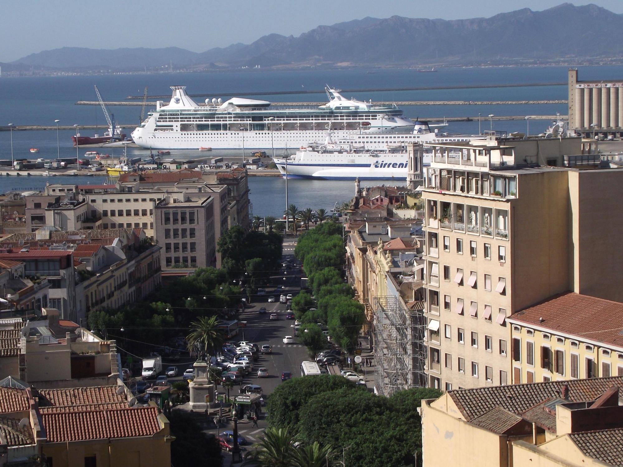 Cagliari Affittacamere Castello Exterior photo
